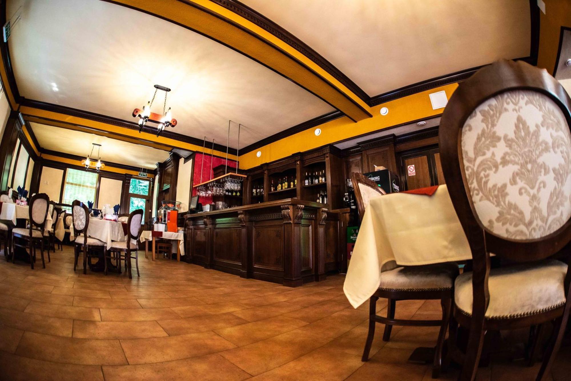 Hotel Trei Brazi Băile Olăneşti Εξωτερικό φωτογραφία