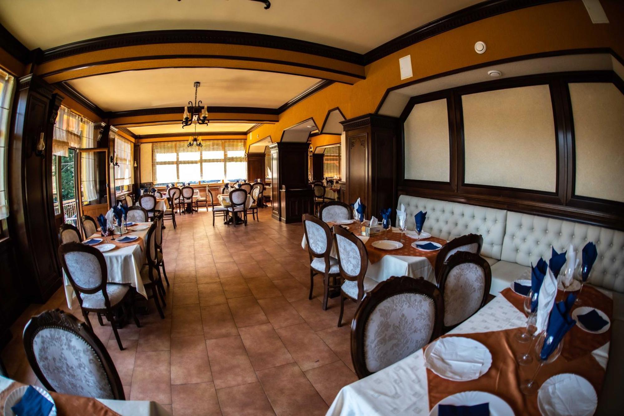 Hotel Trei Brazi Băile Olăneşti Εξωτερικό φωτογραφία