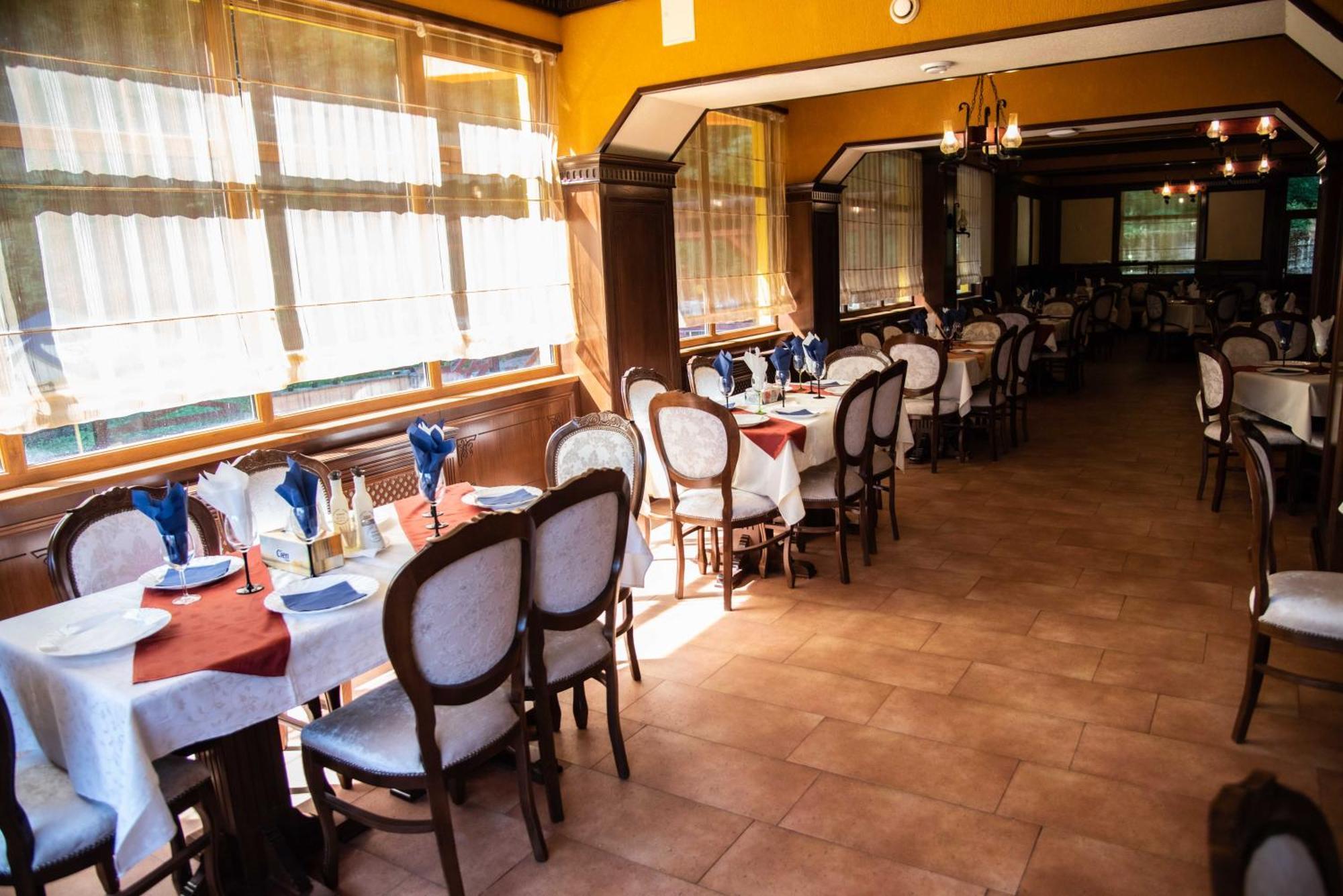 Hotel Trei Brazi Băile Olăneşti Εξωτερικό φωτογραφία