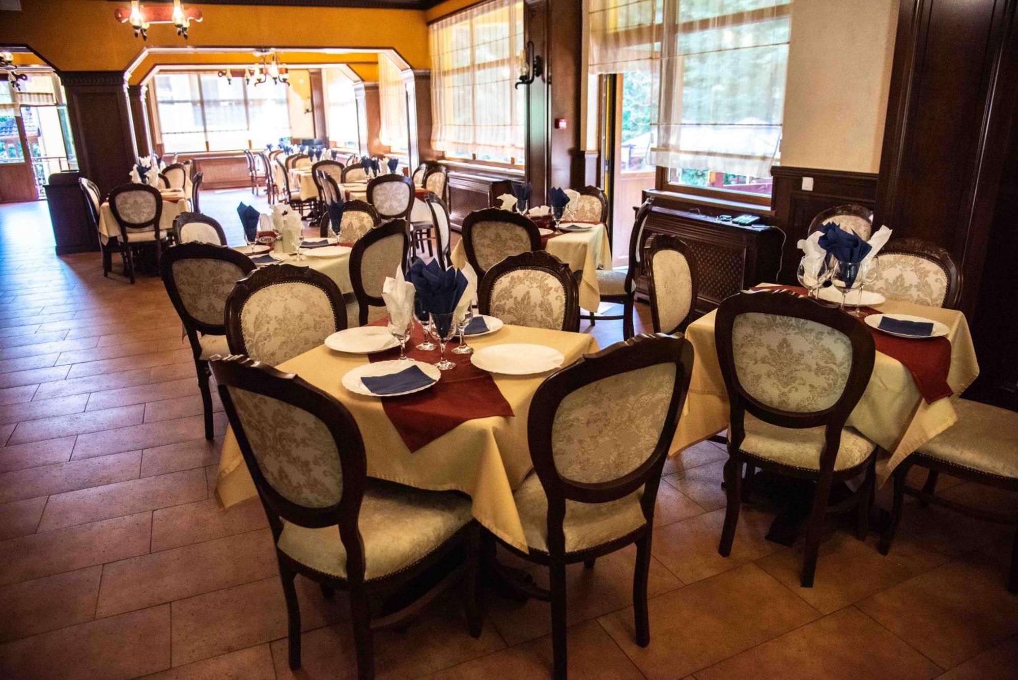 Hotel Trei Brazi Băile Olăneşti Εξωτερικό φωτογραφία