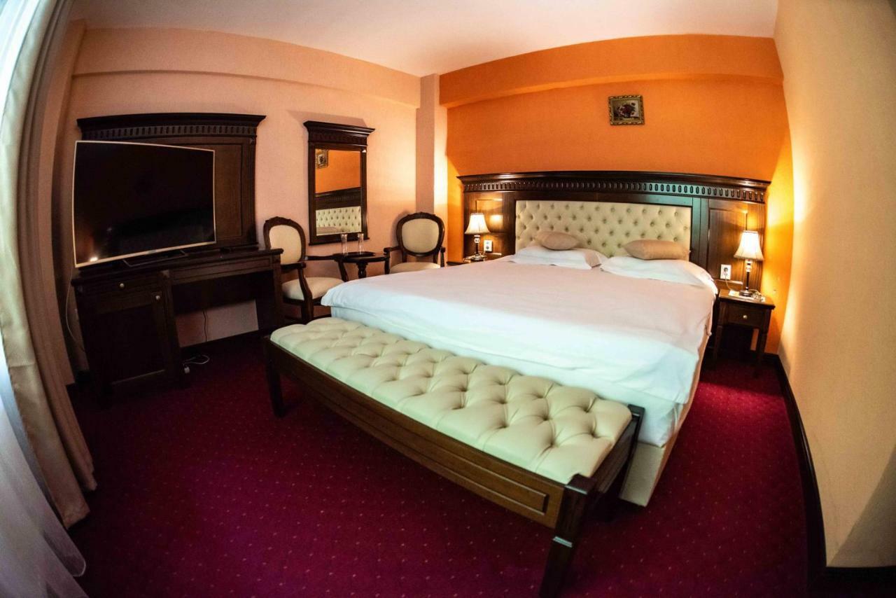 Hotel Trei Brazi Băile Olăneşti Εξωτερικό φωτογραφία